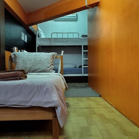 Doodle Lodge Бангкок Екстер'єр фото