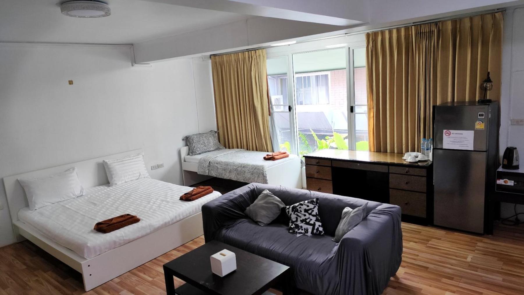 Doodle Lodge Бангкок Екстер'єр фото